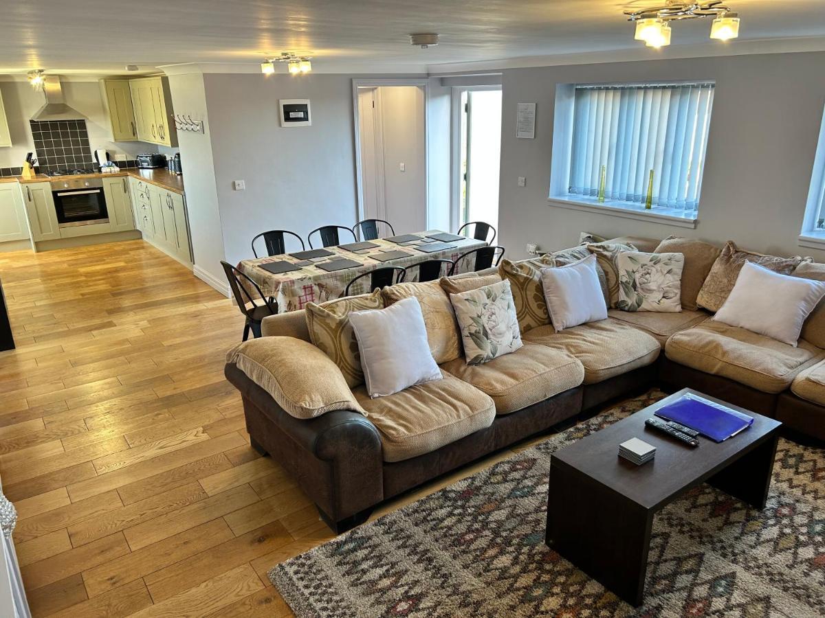 The Dairy, Bramble Farm * Ferndown